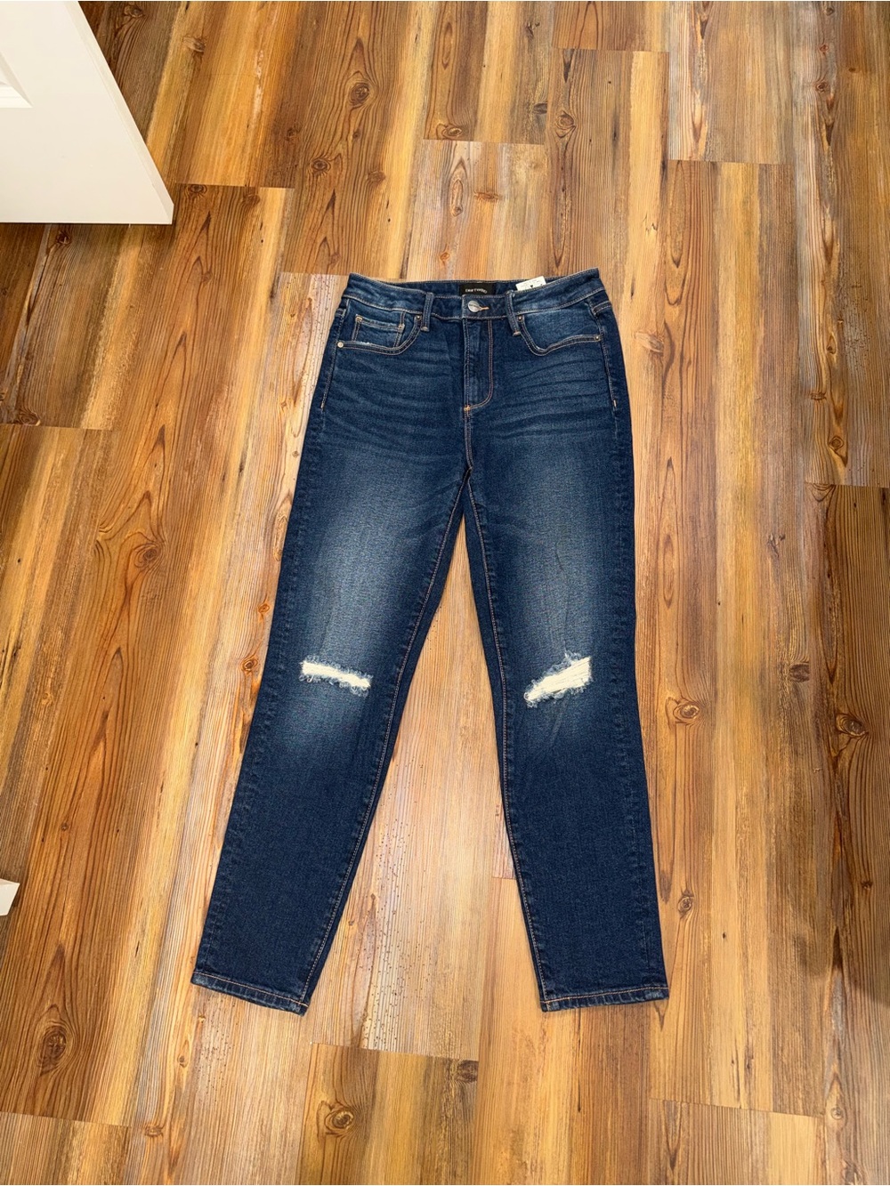NWOT DRIFTWOOD SZ 25 Dark Wash Jeans
